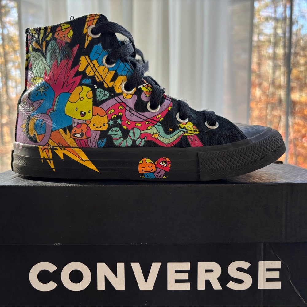 Converse High-Tops Notebook Design (Youth size 1)